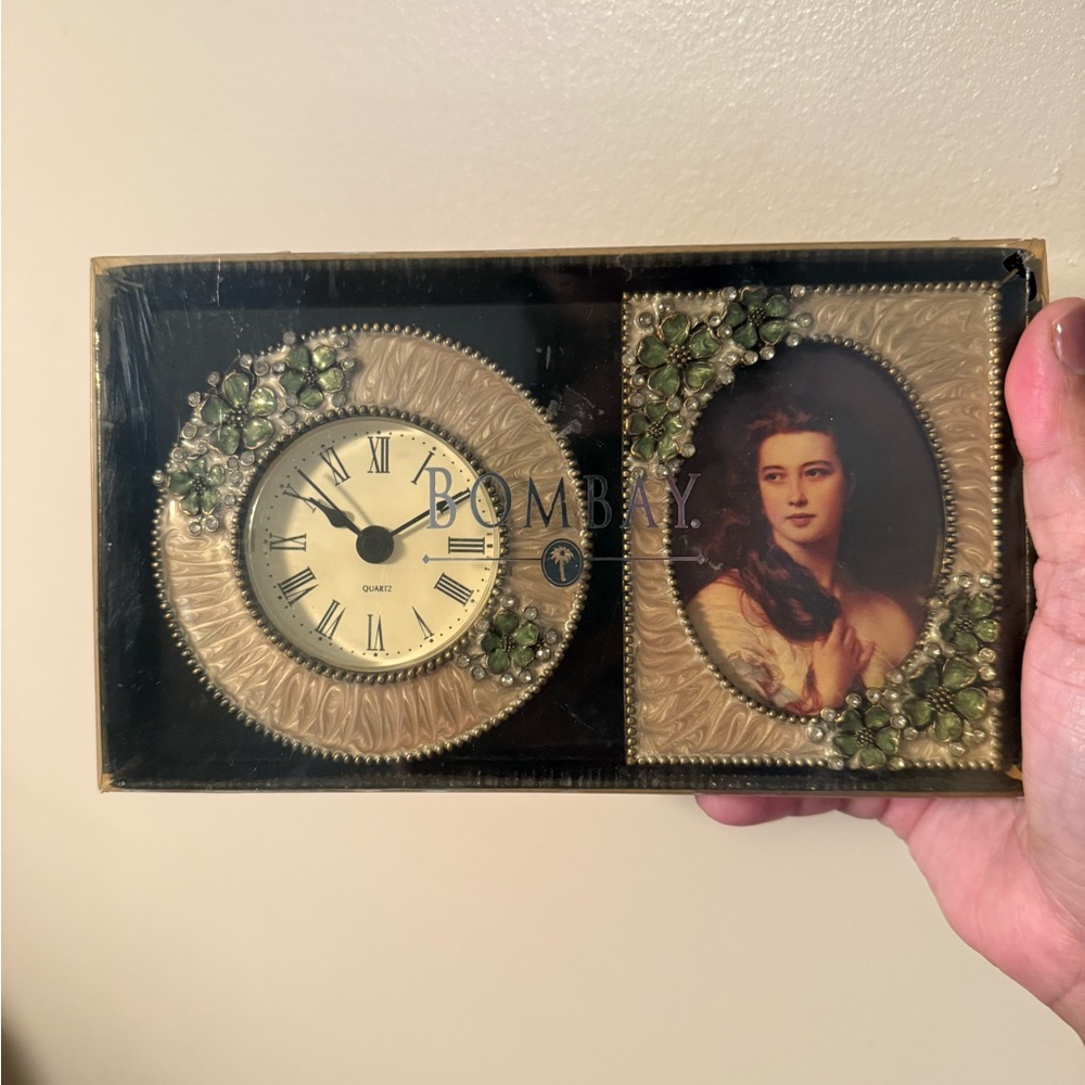 Bombay‎ Company Ornate Metal Enamel Beige & Green Photo & Clock Combo Frame U
